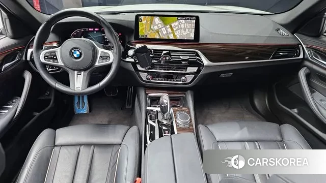 BMW 5 Series (G30) id 3360991 из Кореи 17