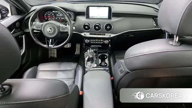 Kia Stinger id 3060935 из Кореи 17