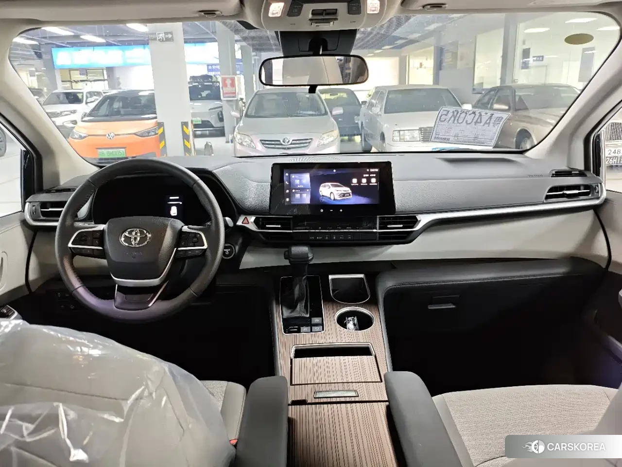 Toyota Sienna id 4576790 из Китая 12