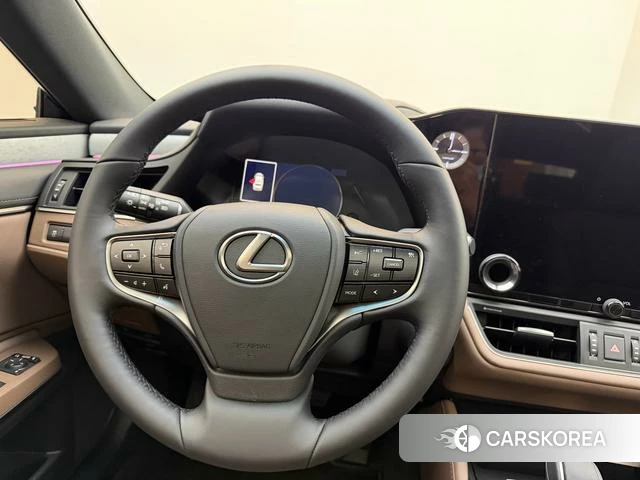 Lexus ES id 4259796 из Китая 17