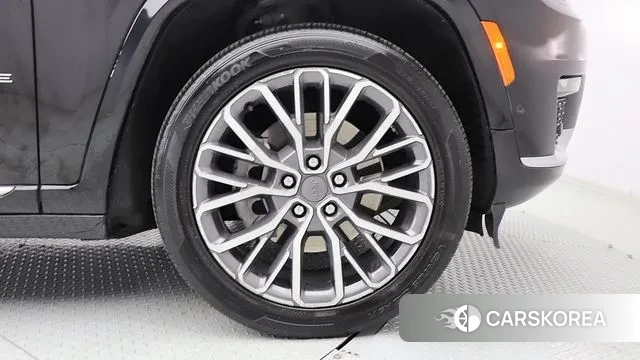 Jeep Grand Cherokee (WL) id 3518893 из Кореи 17