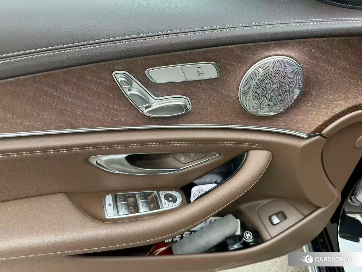 Mercedes-Benz E-class id 4426863 из Китая 7