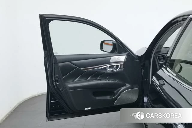 Infiniti Q70 id 4211431 из Китая 21