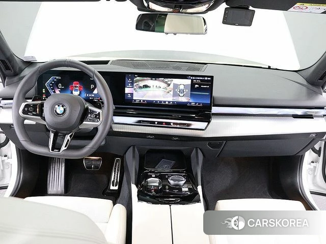BMW 5 Series (G60) id 4279592 из Кореи 17
