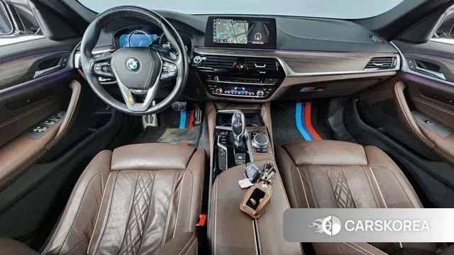 BMW 5 Series (G30) id 3672921 из Кореи 17