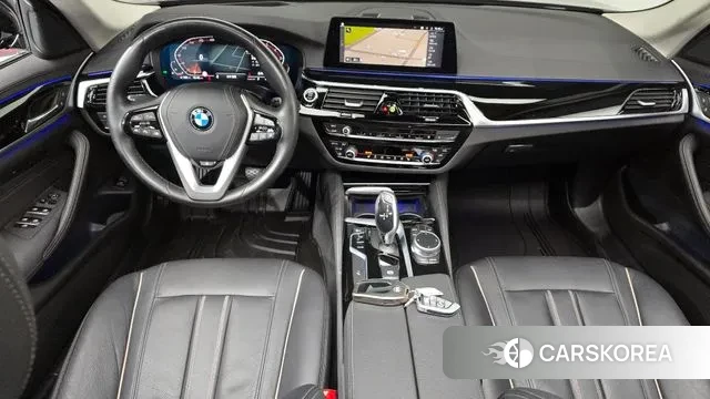 BMW 5 Series (G30) id 3489343 из Кореи 17