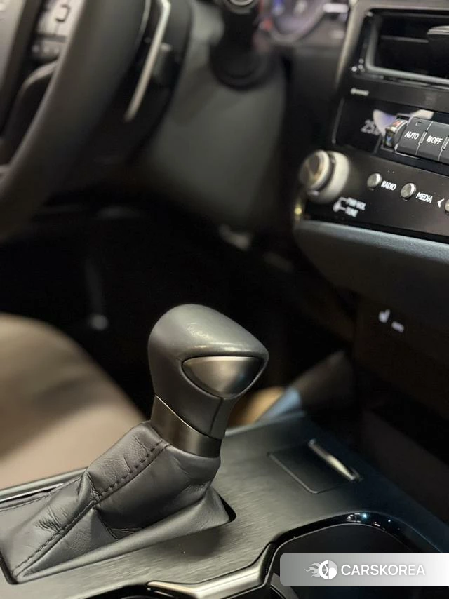 Lexus ES id 4348914 из Китая 11