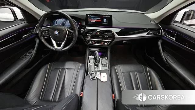 BMW 5 Series (G30) id 3193612 из Кореи 17