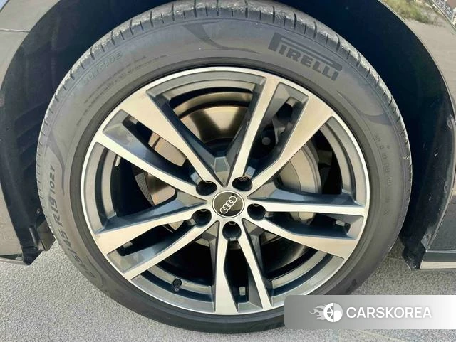 Audi A6L id 4278827 из Китая 25