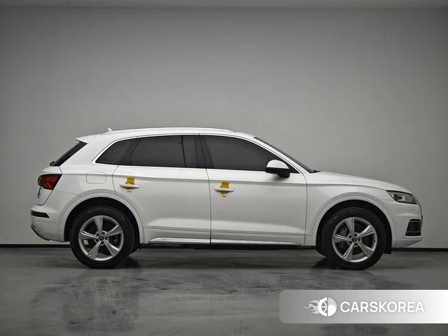 Audi Q5L id 4209222 из Китая 17