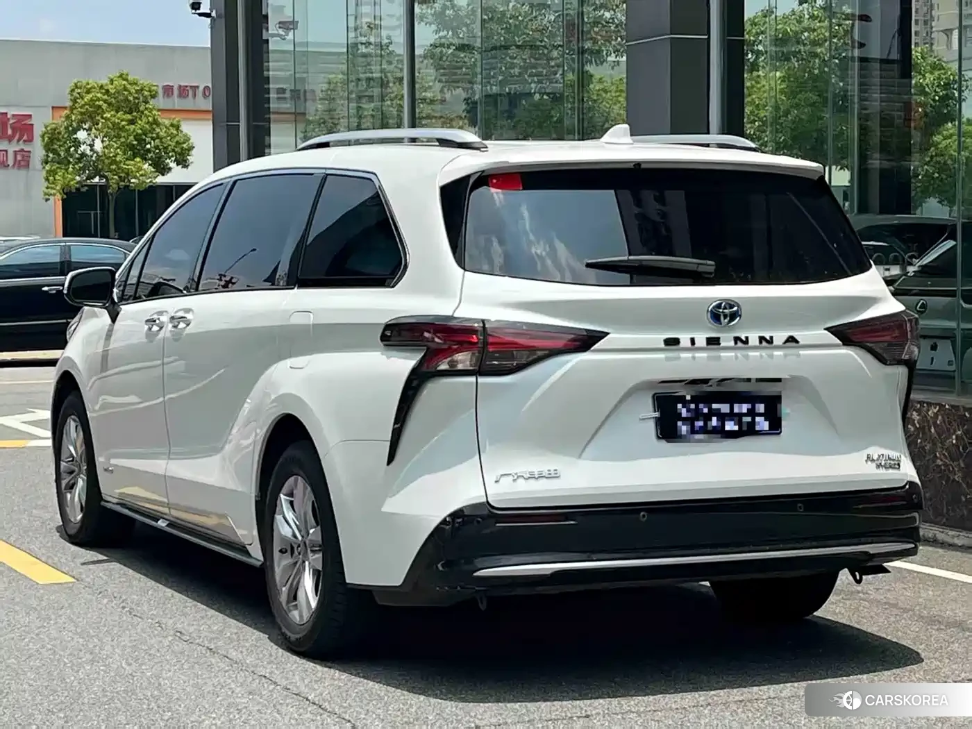 Toyota Sienna id 4686097 из Китая 7