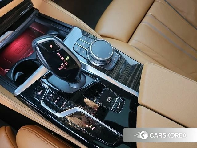 BMW 5 Series (G30) id 4936959 из Кореи 17