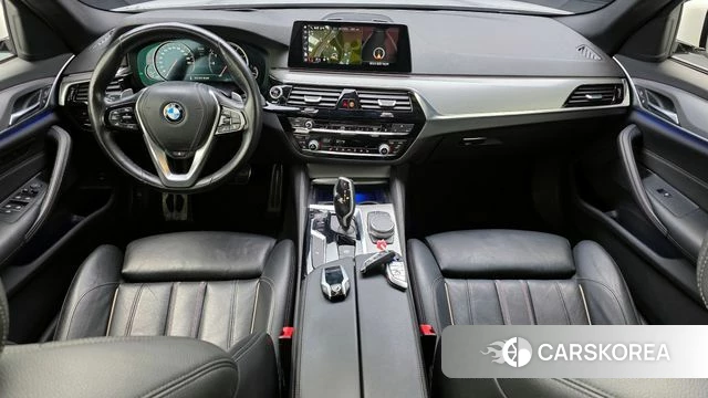 BMW 5 Series (G30) id 3925105 из Кореи 17