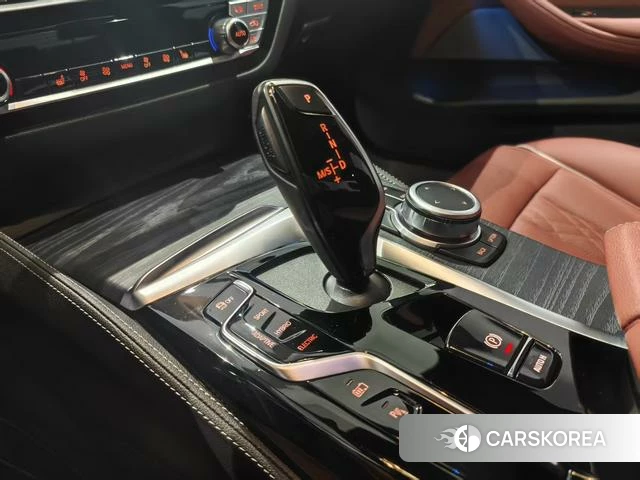 BMW 5 series PHEV id 3857164 из Китая 9