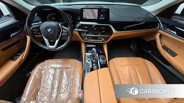 BMW 5 Series (G30) id 3489353 из Кореи 17