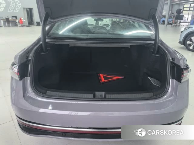 Volkswagen Passat id 4258319 из Китая 14
