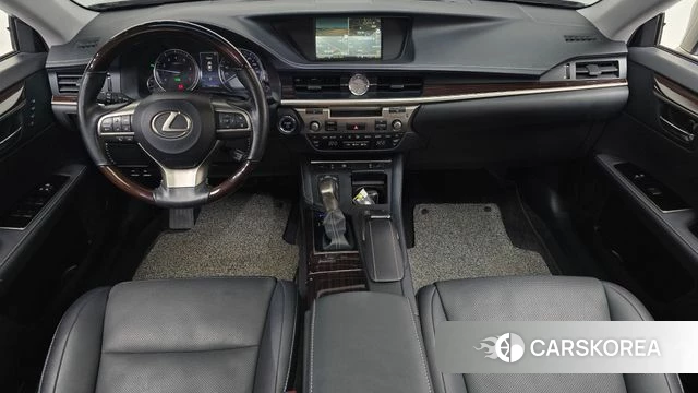 Lexus New ES300h id 3911968 из Кореи 17