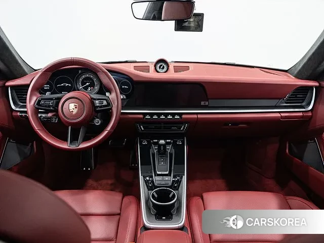 Porsche 911(992) id 3031548 из Кореи 17