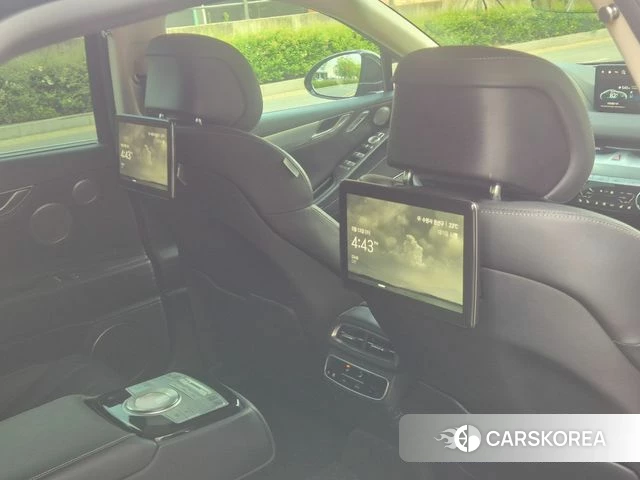 Genesis Electrified G80 (RG3) id 4322980 из Кореи 17