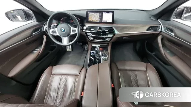 BMW 5 Series (G30) id 3335514 из Кореи 17