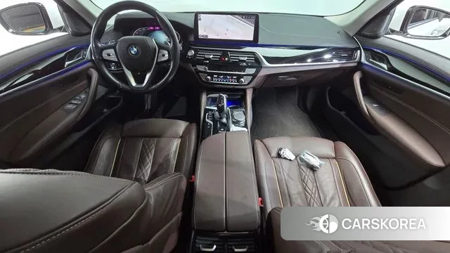 BMW 5 Series (G30) id 3384709 из Кореи 17