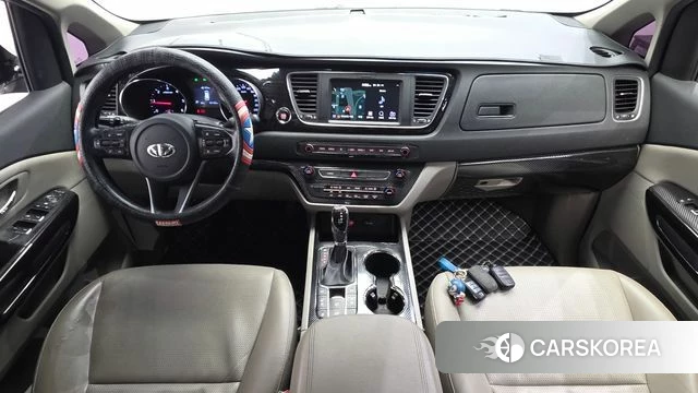 Kia The New Carnival id 4765211 из Кореи 17