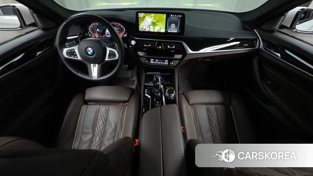 BMW 5 Series (G30) id 4494286 из Кореи 31