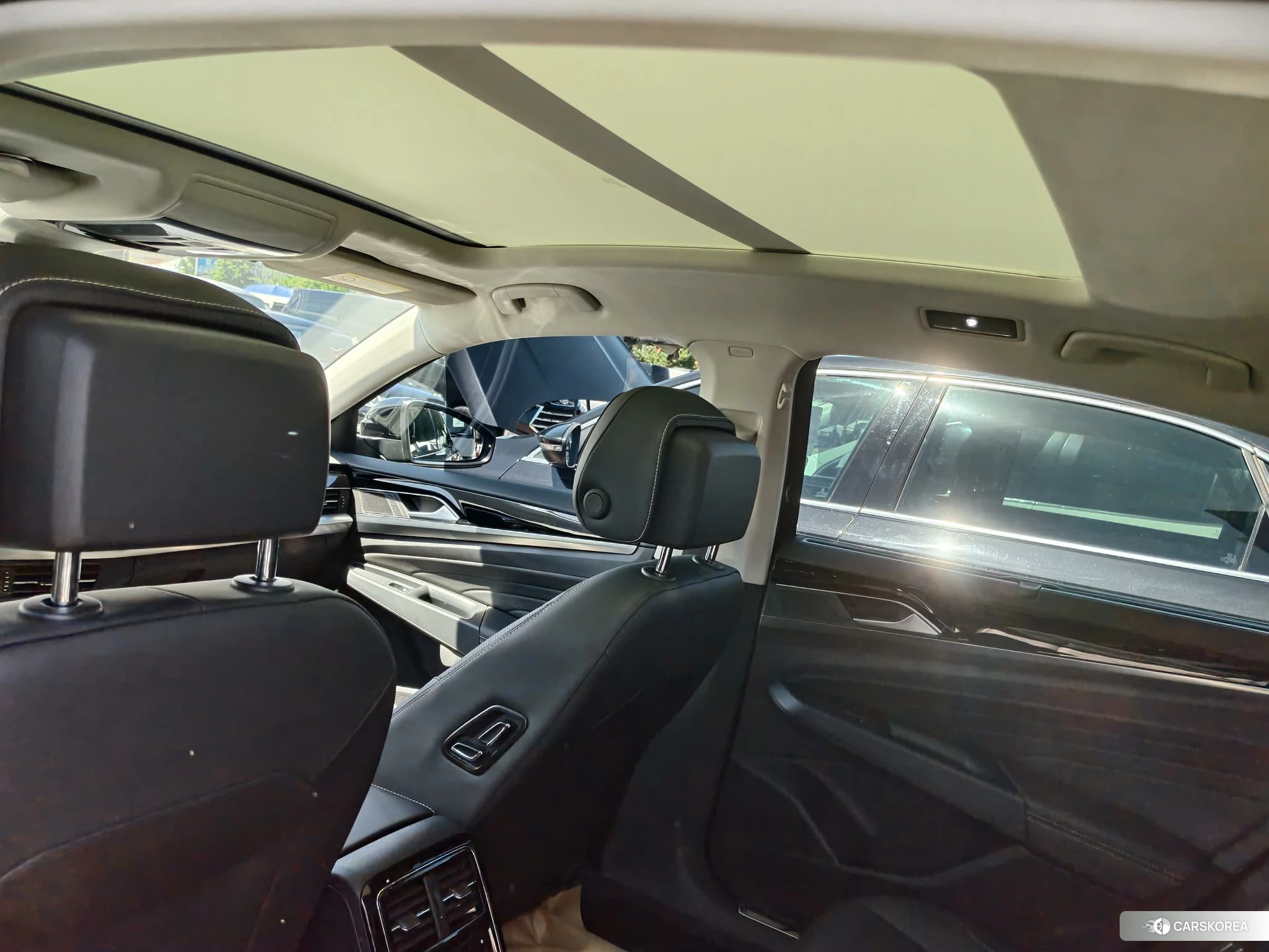 Volkswagen Passat id 4486624 из Китая 11