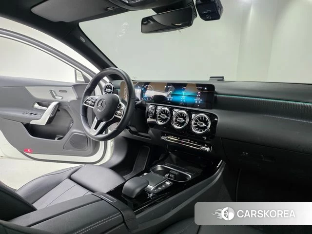 Mercedes-Benz A-Class W177 id 4324447 из Кореи 17