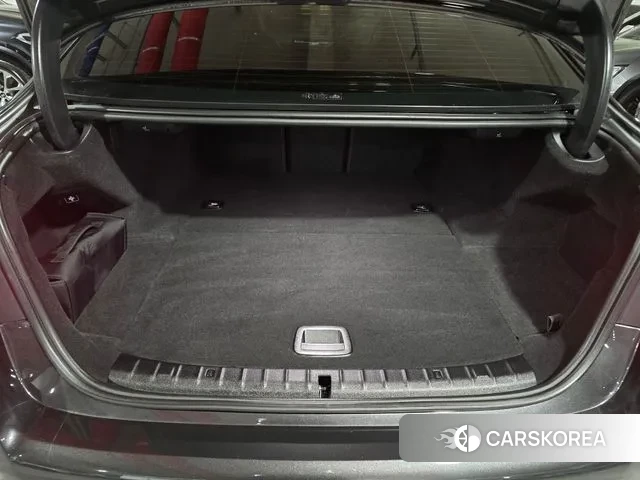 BMW 5 Series (G30) id 3457839 из Кореи 17