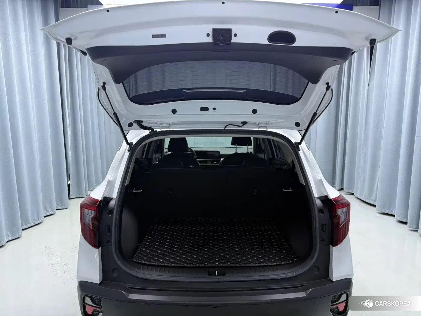 Kia Seltos id 4565217 из Китая 19