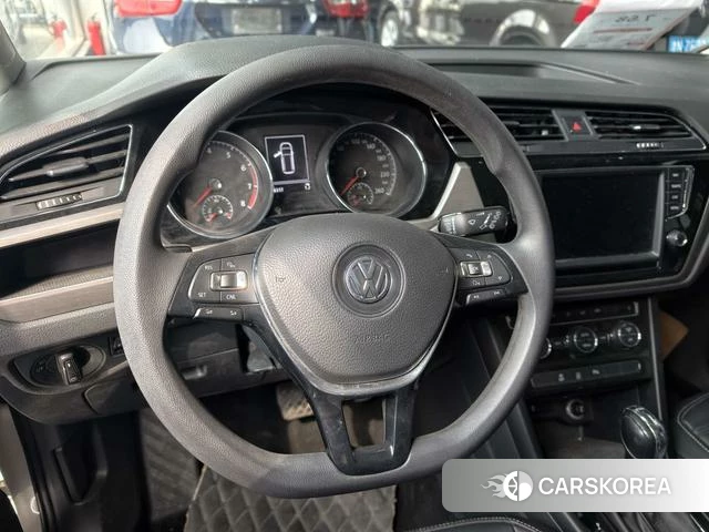 Volkswagen Touran L id 4208439 из Китая 13