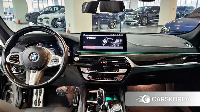 BMW 5 Series (G30) id 3524373 из Кореи 17