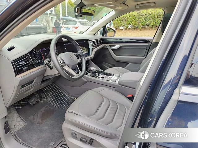 Volkswagen Touareg id 4259753 из Китая 7
