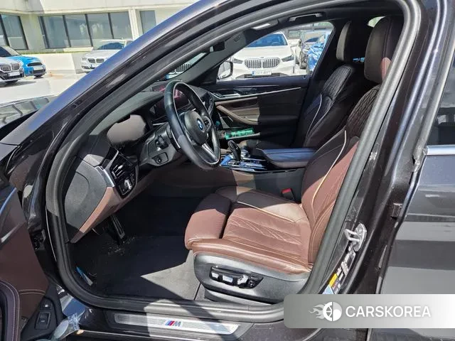 BMW 5 Series (G30) id 3041293 из Кореи 7