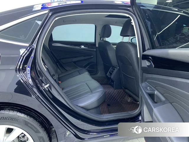 Volkswagen Passat id 4273818 из Китая 16