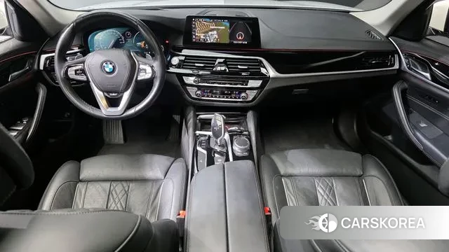 BMW 5 Series (G30) id 3018565 из Кореи 17