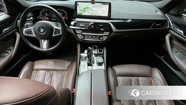 BMW 5 Series (G30) id 3940597 из Кореи 17