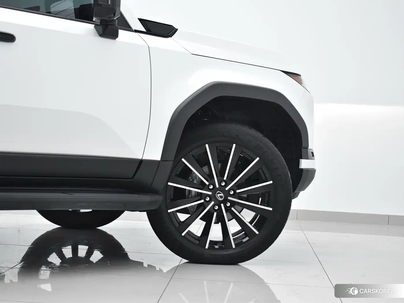 Lexus GX id 4583735 из Китая 20