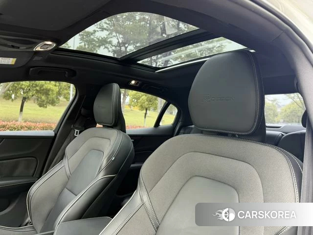 Volvo S60 id 4254496 из Китая 15