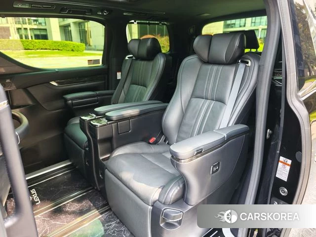 Lexus LM id 4239380 из Китая 24