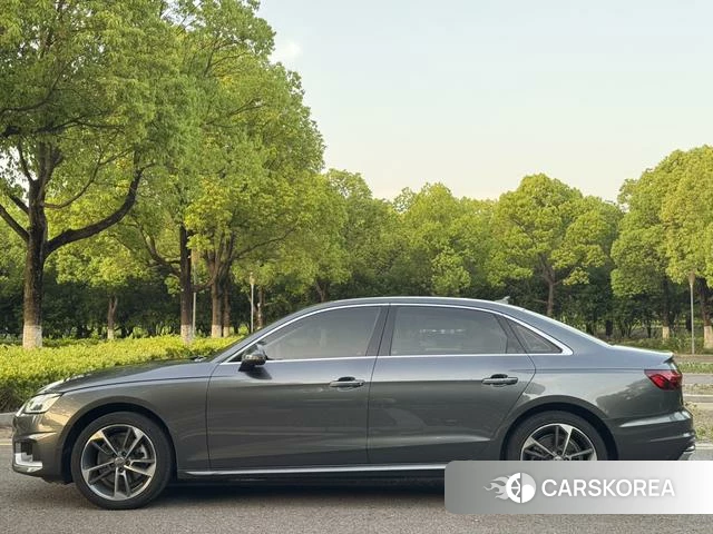 Audi A4L id 4307513 из Китая 7