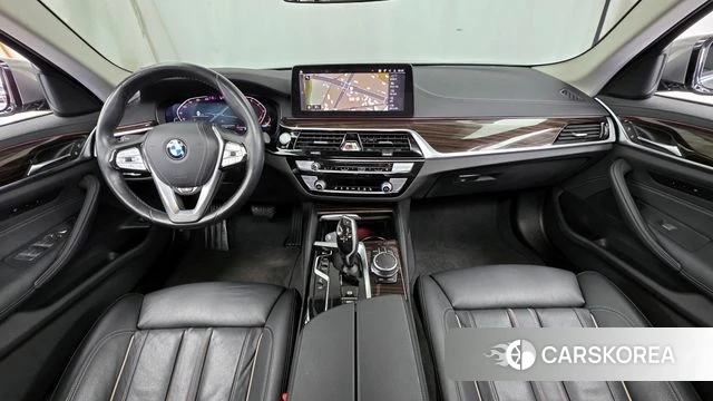 BMW 5 Series (G30) id 3833387 из Кореи 17