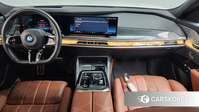 BMW 7 Series (G70) id 3841815 из Кореи 17