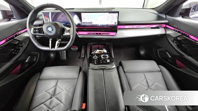 BMW 5 Series (G60) id 4729677 из Кореи 31