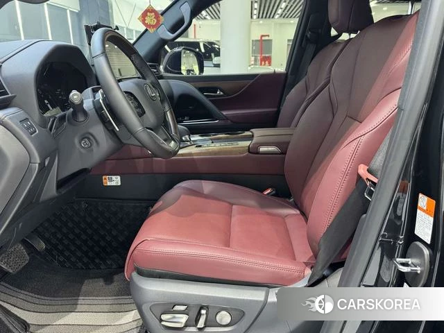 Lexus LX id 4333926 из Китая 13