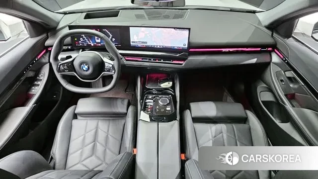 BMW 5 Series (G60) id 3477401 из Кореи 17