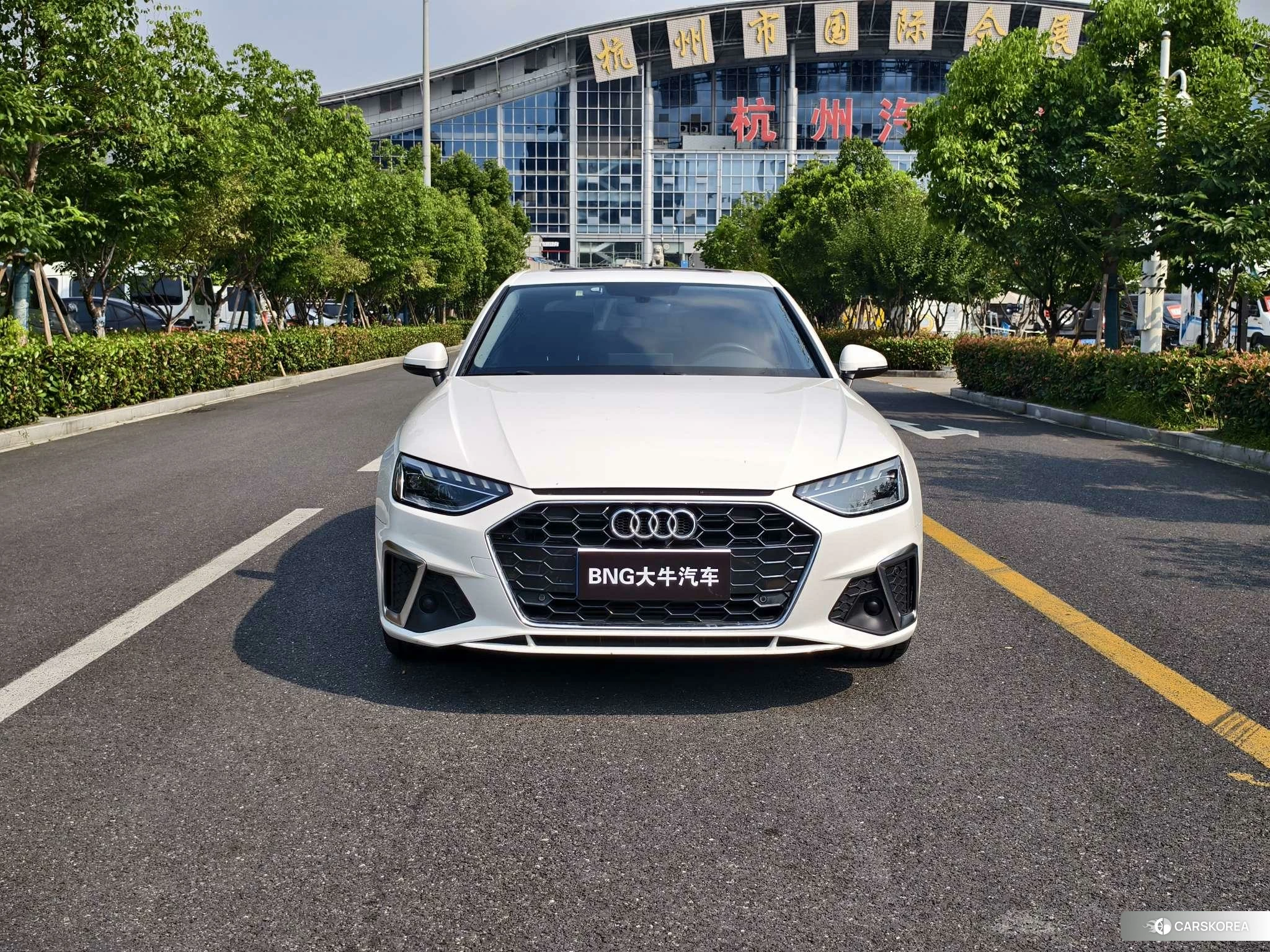 Audi A4L id 4510765 из Китая 12