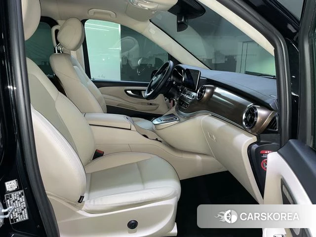 Mercedes-Benz V-class id 4263809 из Китая 18