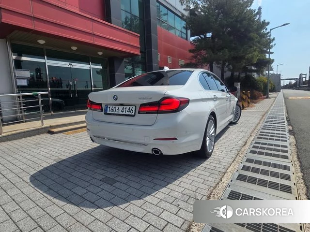 BMW 5 Series (G30) id 3955905 из Кореи 9